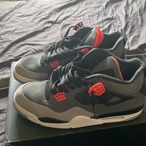 Air Jordan 4 retro